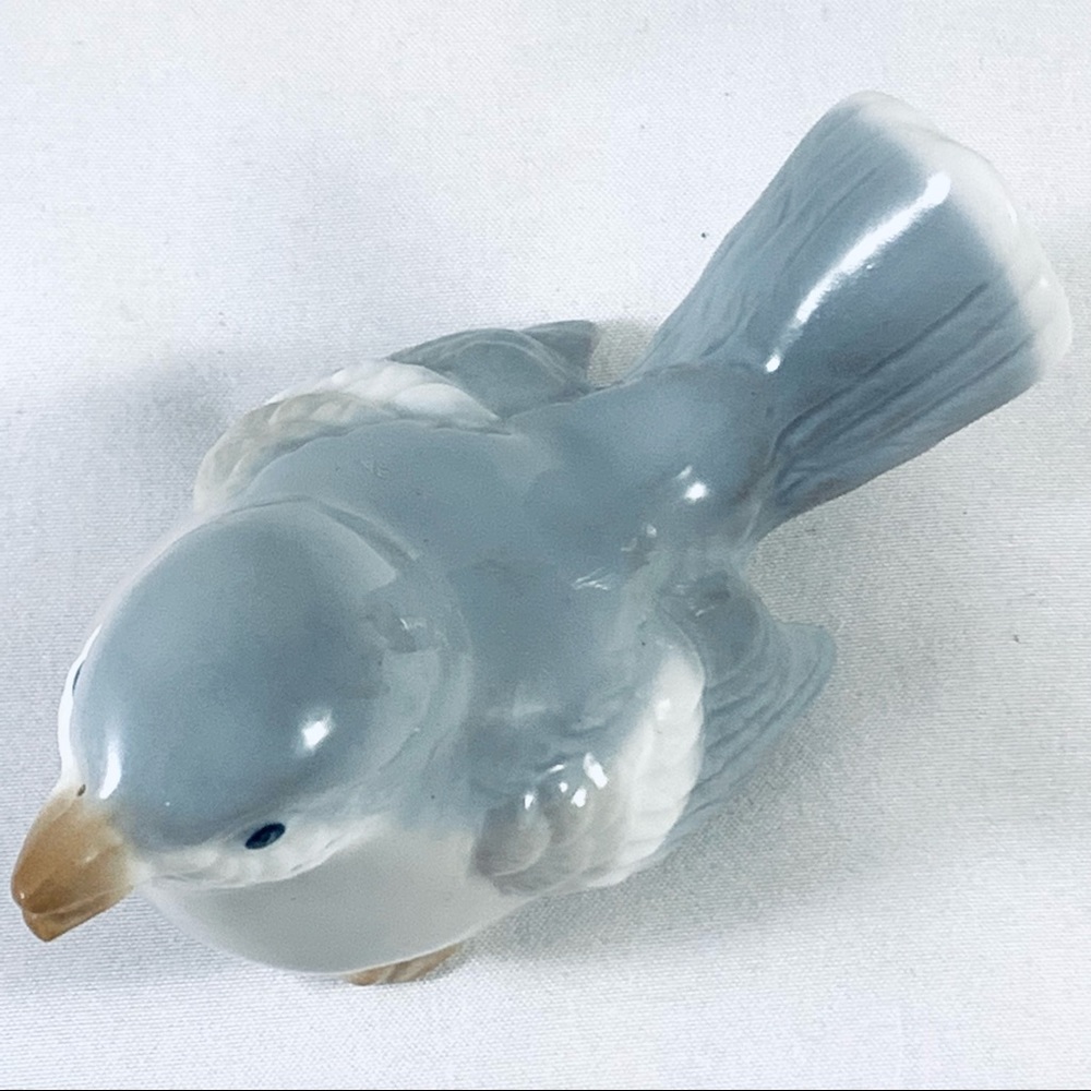Vintage White & Grey China Bird Ornament Made In Japan - Picture 6 of 12